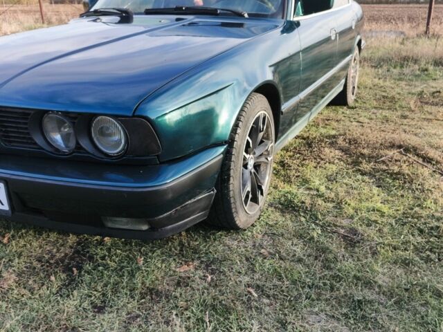 Зелений БМВ 5 Серія, об'ємом двигуна 2 л та пробігом 250 тис. км за 2800 $, фото 5 на Automoto.ua