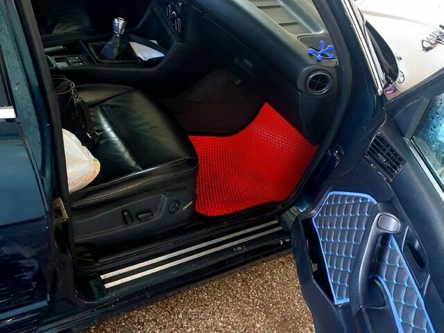 Зеленый БМВ 5 Серия, объемом двигателя 2 л и пробегом 300 тыс. км за 2000 $, фото 1 на Automoto.ua