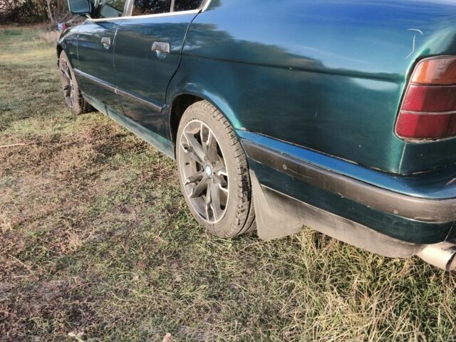 Зелений БМВ 5 Серія, об'ємом двигуна 2 л та пробігом 250 тис. км за 2800 $, фото 7 на Automoto.ua
