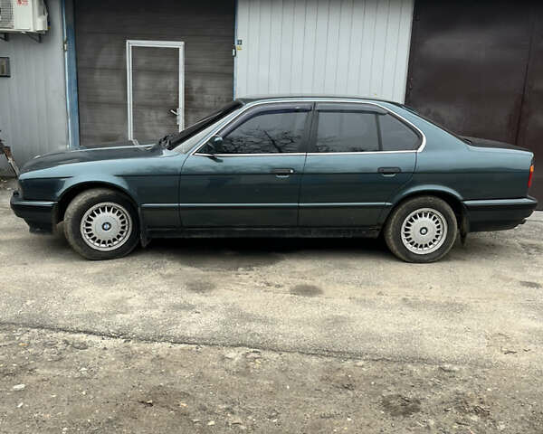 Зеленый БМВ 5 Серия, объемом двигателя 2.5 л и пробегом 300 тыс. км за 2500 $, фото 4 на Automoto.ua