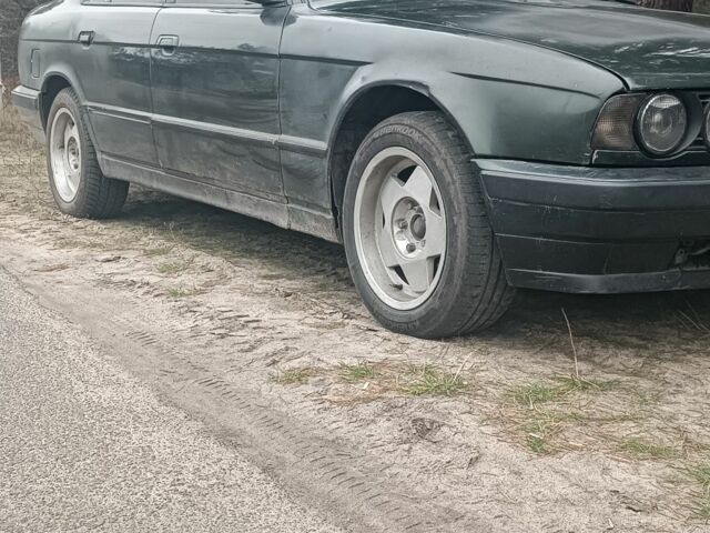 Зеленый БМВ 5 Серия, объемом двигателя 2.5 л и пробегом 304 тыс. км за 2500 $, фото 3 на Automoto.ua