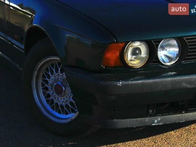 Зеленый БМВ 5 Серия, объемом двигателя 2.5 л и пробегом 312 тыс. км за 3100 $, фото 2 на Automoto.ua