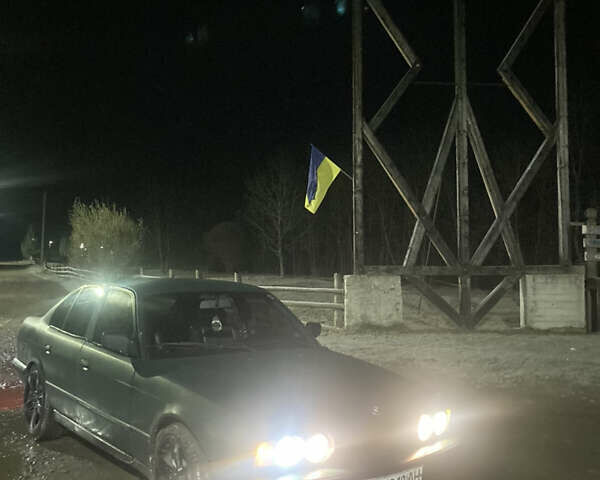 Зеленый БМВ 5 Серия, объемом двигателя 2 л и пробегом 320 тыс. км за 1800 $, фото 3 на Automoto.ua