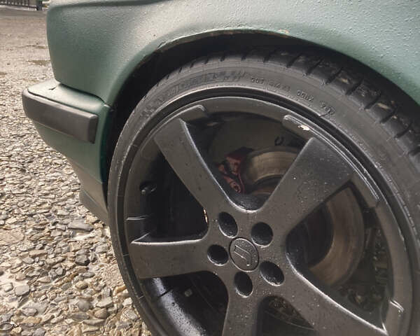 Зеленый БМВ 5 Серия, объемом двигателя 2 л и пробегом 320 тыс. км за 1800 $, фото 6 на Automoto.ua