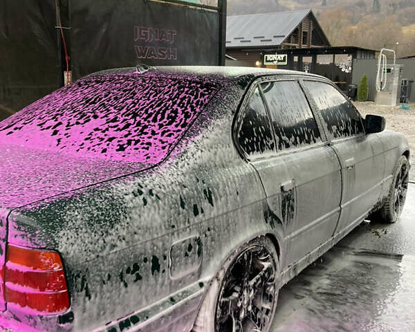 Зеленый БМВ 5 Серия, объемом двигателя 2 л и пробегом 320 тыс. км за 1800 $, фото 4 на Automoto.ua