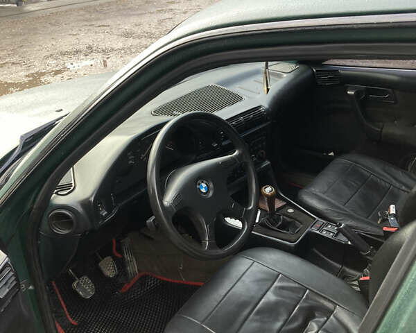 Зеленый БМВ 5 Серия, объемом двигателя 2 л и пробегом 320 тыс. км за 1800 $, фото 5 на Automoto.ua