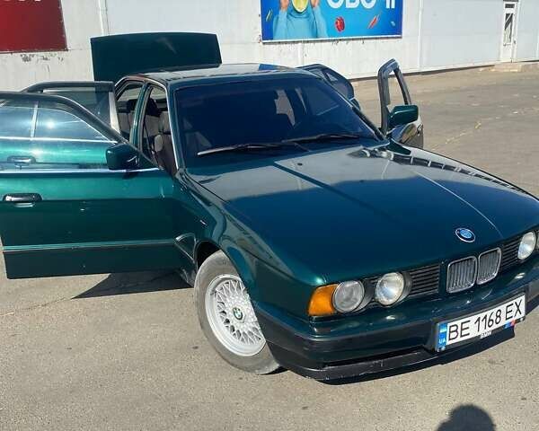 Зеленый БМВ 5 Серия, объемом двигателя 2 л и пробегом 260 тыс. км за 3800 $, фото 1 на Automoto.ua