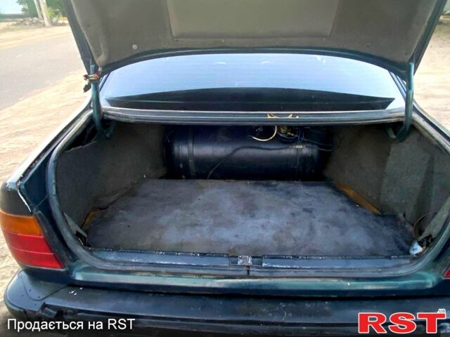 Зелений БМВ 5 Серія, об'ємом двигуна 3.4 л та пробігом 240 тис. км за 2300 $, фото 5 на Automoto.ua