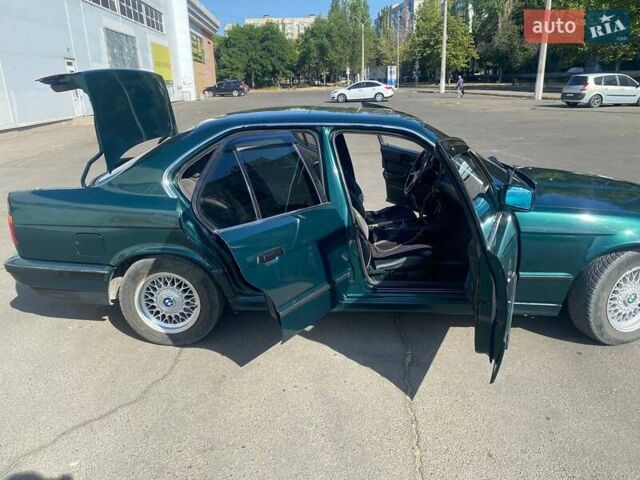 Зеленый БМВ 5 Серия, объемом двигателя 2 л и пробегом 260 тыс. км за 3800 $, фото 6 на Automoto.ua