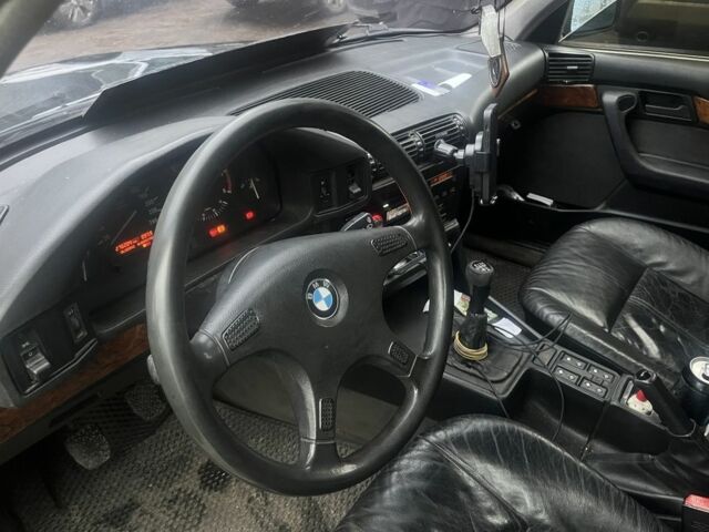 Зеленый БМВ 5 Серия, объемом двигателя 2.4 л и пробегом 276 тыс. км за 2500 $, фото 7 на Automoto.ua