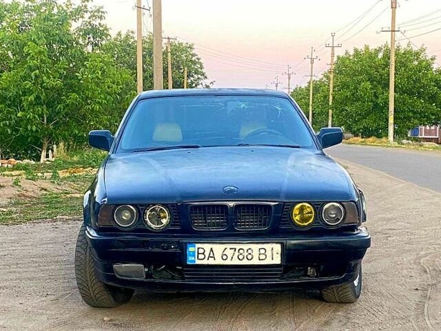 Зелений БМВ 5 Серія, об'ємом двигуна 3.4 л та пробігом 240 тис. км за 2300 $, фото 1 на Automoto.ua