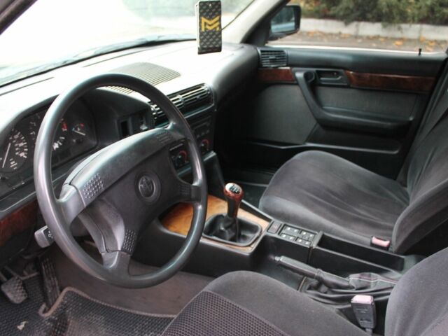 Зелений БМВ 5 Серія, об'ємом двигуна 2.5 л та пробігом 200 тис. км за 3500 $, фото 14 на Automoto.ua