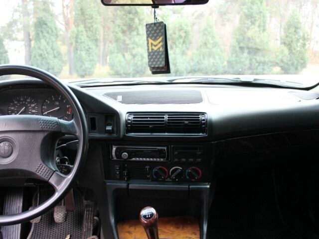 Зелений БМВ 5 Серія, об'ємом двигуна 2.5 л та пробігом 200 тис. км за 3500 $, фото 17 на Automoto.ua