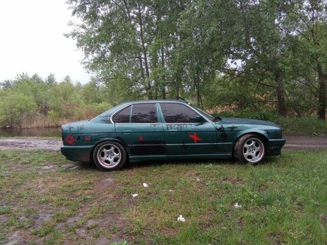 Зеленый БМВ 5 Серия, объемом двигателя 2 л и пробегом 450 тыс. км за 3000 $, фото 4 на Automoto.ua