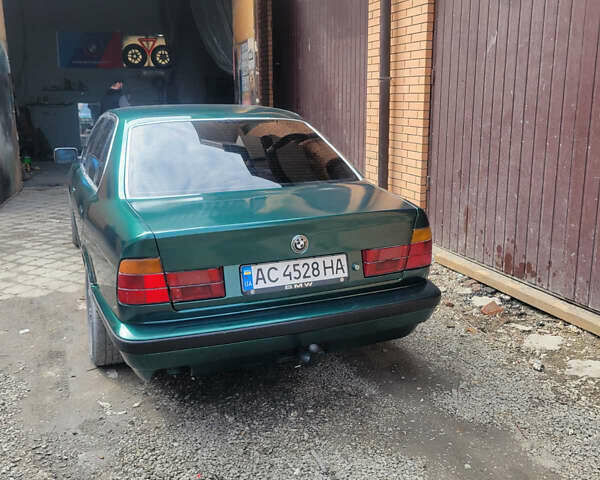 Зеленый БМВ 5 Серия, объемом двигателя 2.5 л и пробегом 400 тыс. км за 2500 $, фото 2 на Automoto.ua