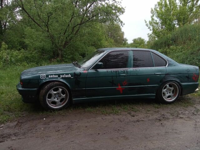 Зеленый БМВ 5 Серия, объемом двигателя 2 л и пробегом 450 тыс. км за 3000 $, фото 3 на Automoto.ua