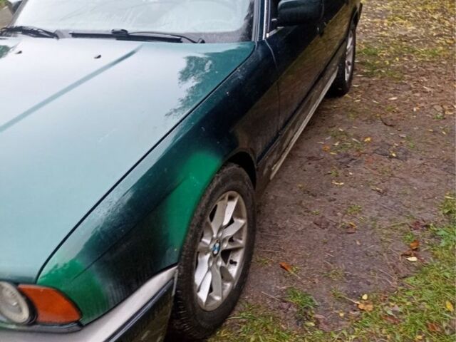 Зелений БМВ 5 Серія, об'ємом двигуна 2 л та пробігом 400 тис. км за 2300 $, фото 2 на Automoto.ua