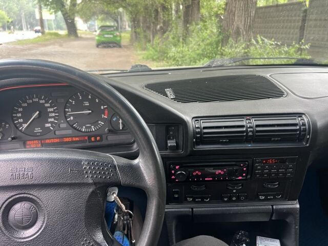 Зеленый БМВ 5 Серия, объемом двигателя 2.5 л и пробегом 300 тыс. км за 2500 $, фото 10 на Automoto.ua