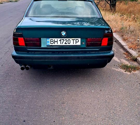 Зеленый БМВ 5 Серия, объемом двигателя 2 л и пробегом 350 тыс. км за 2500 $, фото 2 на Automoto.ua