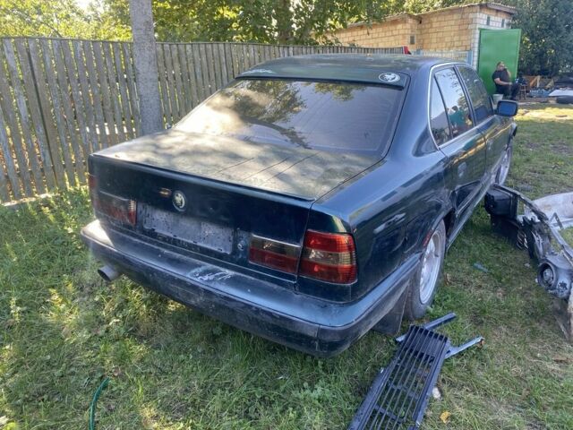 Зелений БМВ 5 Серія, об'ємом двигуна 2 л та пробігом 250 тис. км за 1070 $, фото 1 на Automoto.ua