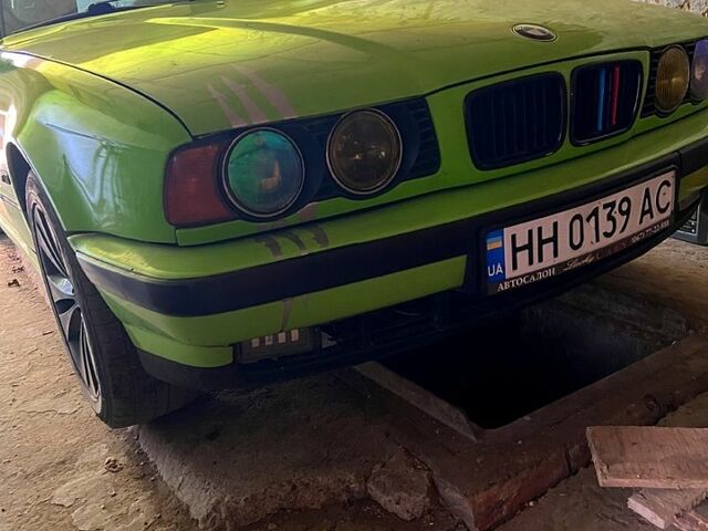 Зеленый БМВ 5 Серия, объемом двигателя 2.5 л и пробегом 530 тыс. км за 2700 $, фото 8 на Automoto.ua