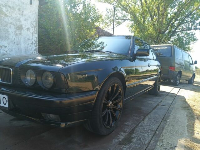 Зеленый БМВ 5 Серия, объемом двигателя 2 л и пробегом 500 тыс. км за 4500 $, фото 4 на Automoto.ua