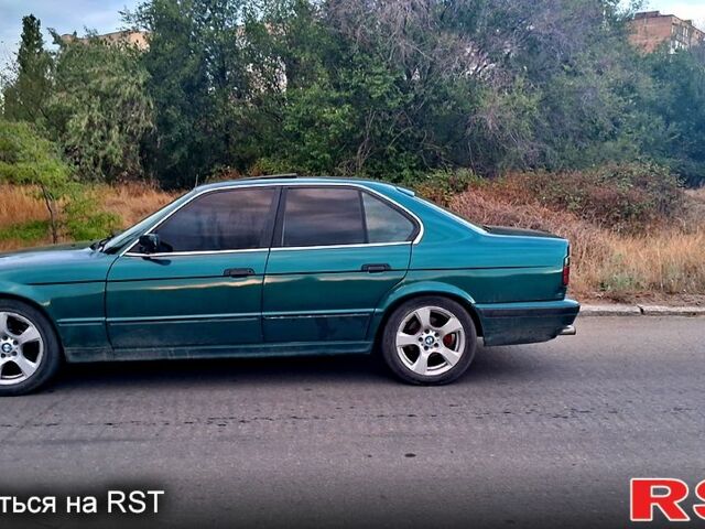 Зеленый БМВ 5 Серия, объемом двигателя 2 л и пробегом 350 тыс. км за 2500 $, фото 1 на Automoto.ua