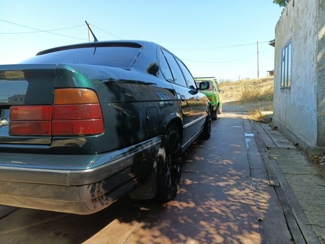 Зеленый БМВ 5 Серия, объемом двигателя 2 л и пробегом 500 тыс. км за 4500 $, фото 12 на Automoto.ua