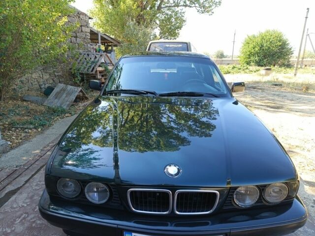 Зеленый БМВ 5 Серия, объемом двигателя 2 л и пробегом 500 тыс. км за 4500 $, фото 6 на Automoto.ua