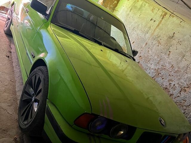 Зеленый БМВ 5 Серия, объемом двигателя 2.5 л и пробегом 530 тыс. км за 2700 $, фото 7 на Automoto.ua