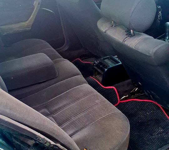 Зеленый БМВ 5 Серия, объемом двигателя 2 л и пробегом 350 тыс. км за 2500 $, фото 4 на Automoto.ua