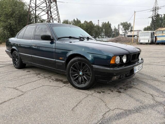 Зеленый БМВ 5 Серия, объемом двигателя 2 л и пробегом 300 тыс. км за 1500 $, фото 1 на Automoto.ua