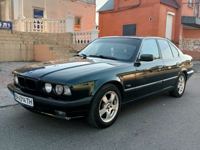 Зелений БМВ 5 Серія, об'ємом двигуна 2 л та пробігом 230 тис. км за 2600 $, фото 4 на Automoto.ua