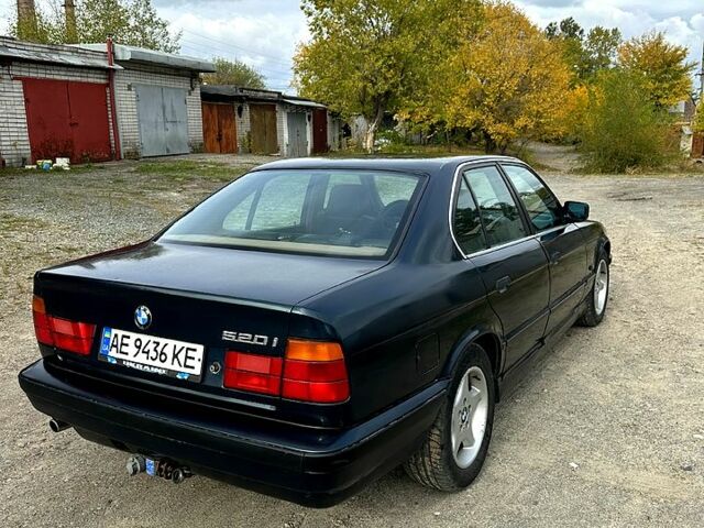 Зеленый БМВ 5 Серия, объемом двигателя 2 л и пробегом 0 тыс. км за 2900 $, фото 1 на Automoto.ua