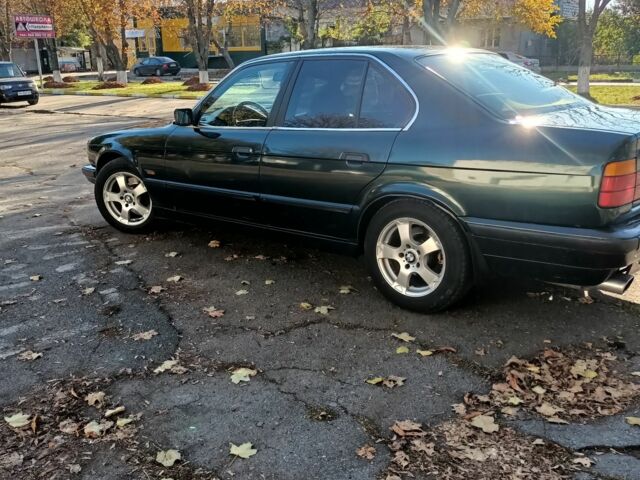 Зелений БМВ 5 Серія, об'ємом двигуна 2 л та пробігом 230 тис. км за 2600 $, фото 6 на Automoto.ua