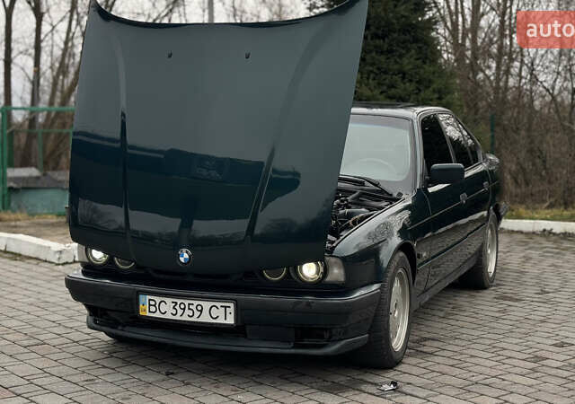 Зеленый БМВ 5 Серия, объемом двигателя 2.5 л и пробегом 467 тыс. км за 3900 $, фото 11 на Automoto.ua