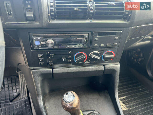 БМВ 5 Серия 1995 в Черновцах на Automoto.ua Зеленый БМВ 5 Серия, объемом двигателя 2.5 л и пробегом 344 тыс. км за 3500 $, фото 12 на Automoto.ua