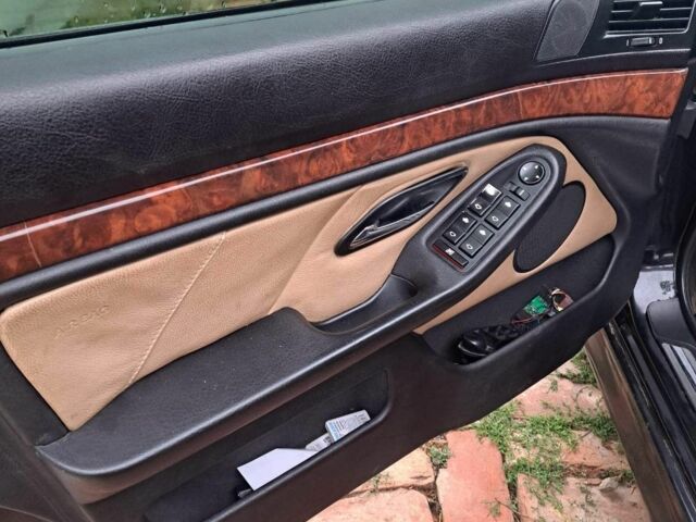 Зеленый БМВ 5 Серия, объемом двигателя 2.8 л и пробегом 360 тыс. км за 3000 $, фото 4 на Automoto.ua