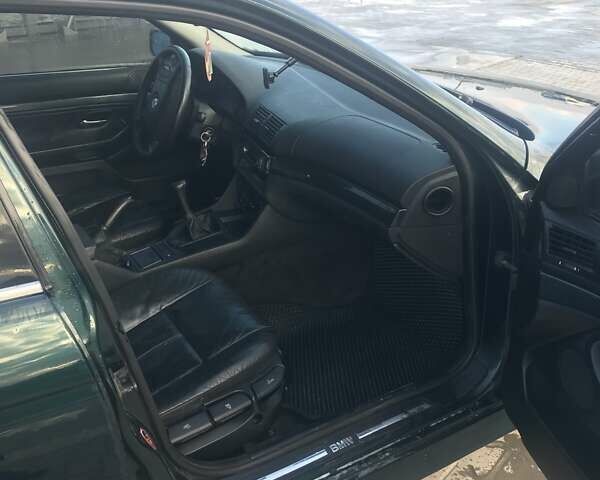 Зеленый БМВ 5 Серия, объемом двигателя 2.3 л и пробегом 375 тыс. км за 3450 $, фото 7 на Automoto.ua