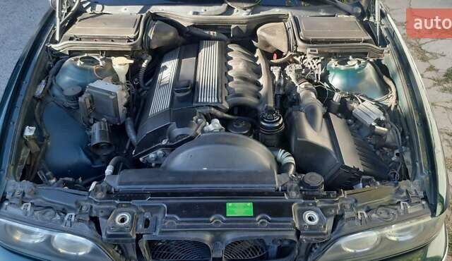 Зеленый БМВ 5 Серия, объемом двигателя 1.99 л и пробегом 355 тыс. км за 4650 $, фото 7 на Automoto.ua