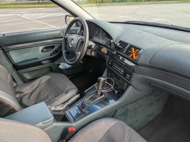 Зеленый БМВ 5 Серия, объемом двигателя 2 л и пробегом 330 тыс. км за 4800 $, фото 17 на Automoto.ua