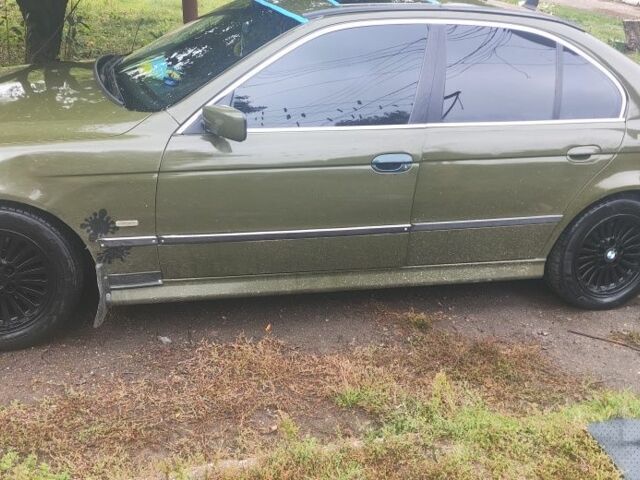 Зелений БМВ 5 Серія, об'ємом двигуна 2 л та пробігом 400 тис. км за 3500 $, фото 2 на Automoto.ua