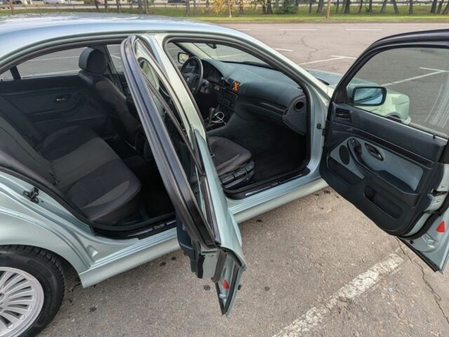 Зеленый БМВ 5 Серия, объемом двигателя 2 л и пробегом 330 тыс. км за 4800 $, фото 18 на Automoto.ua