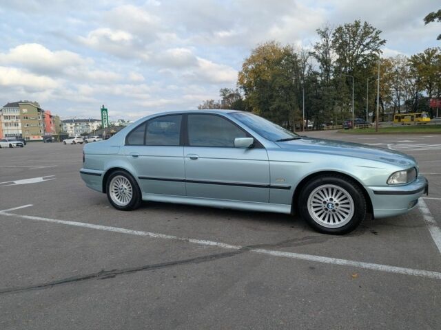 Зеленый БМВ 5 Серия, объемом двигателя 2 л и пробегом 330 тыс. км за 4800 $, фото 1 на Automoto.ua