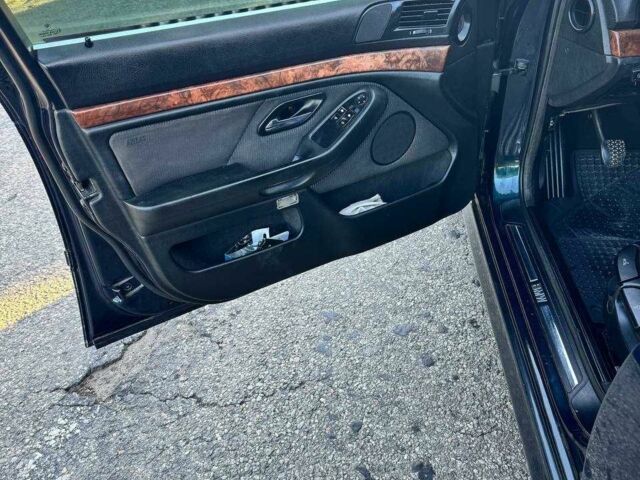 Зеленый БМВ 5 Серия, объемом двигателя 2.8 л и пробегом 500 тыс. км за 5200 $, фото 9 на Automoto.ua