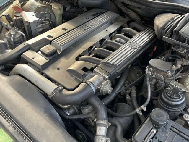 Зелений БМВ 5 Серія, об'ємом двигуна 2.5 л та пробігом 298 тис. км за 2850 $, фото 7 на Automoto.ua