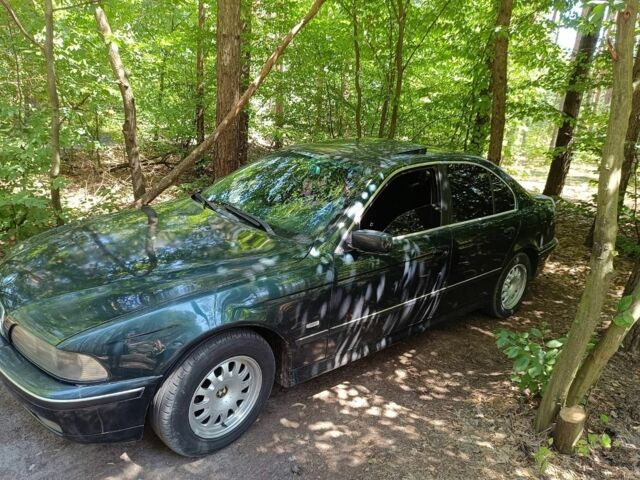 Зеленый БМВ 5 Серия, объемом двигателя 2 л и пробегом 270 тыс. км за 3200 $, фото 2 на Automoto.ua