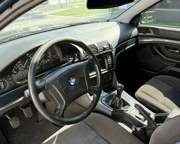 Зелений БМВ 5 Серія, об'ємом двигуна 2.5 л та пробігом 249 тис. км за 6300 $, фото 14 на Automoto.ua