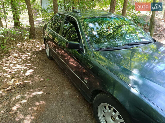 Зелений БМВ 5 Серія, об'ємом двигуна 1.99 л та пробігом 270 тис. км за 3000 $, фото 7 на Automoto.ua