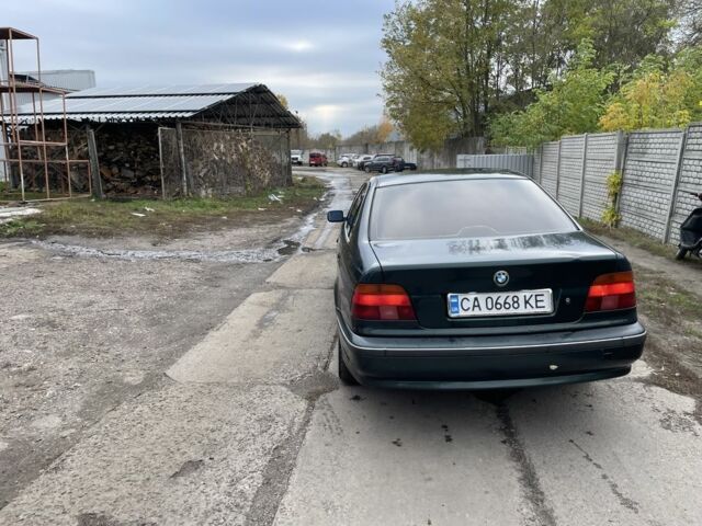 Зеленый БМВ 5 Серия, объемом двигателя 2.5 л и пробегом 450 тыс. км за 4000 $, фото 3 на Automoto.ua